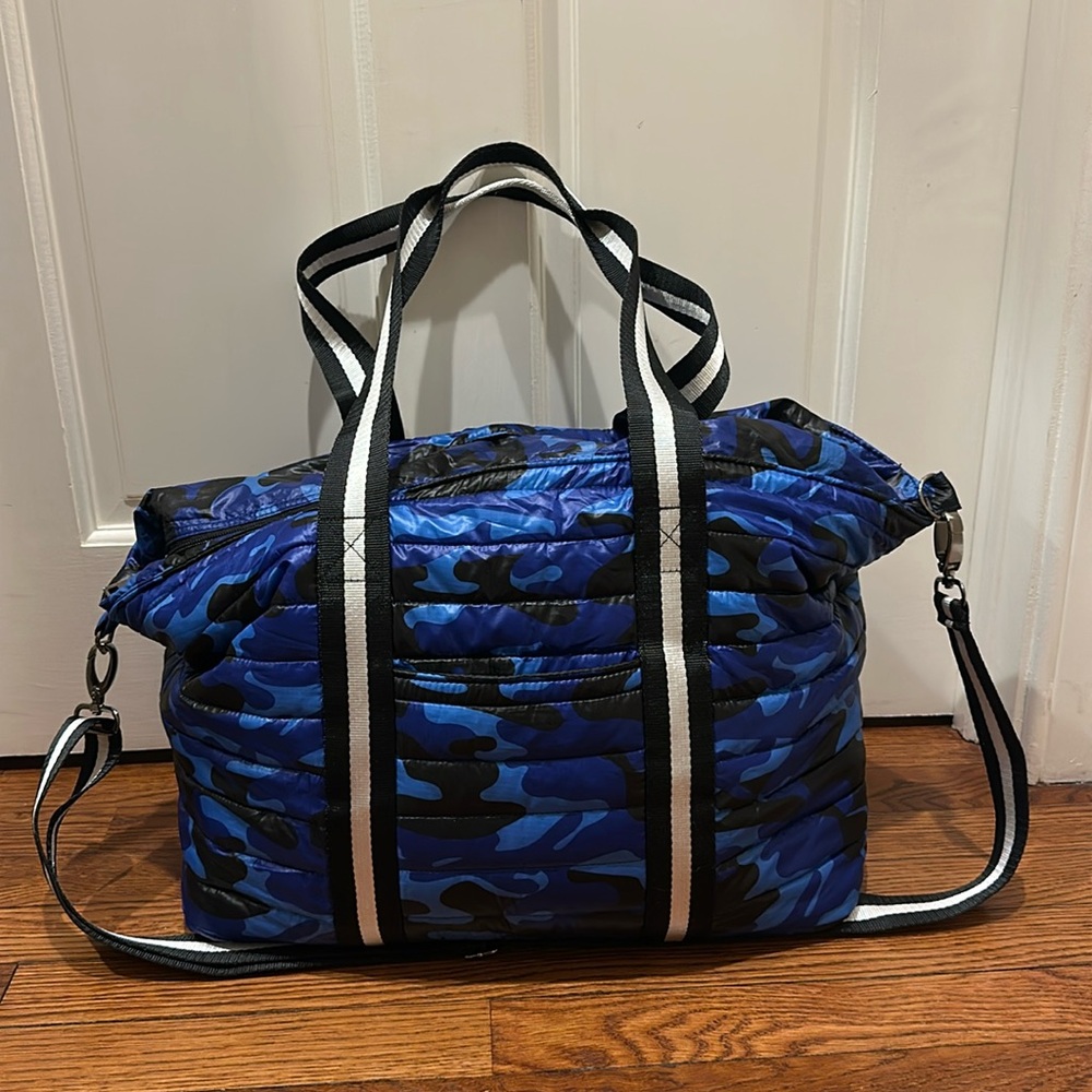 Think Royln Wingman tote
